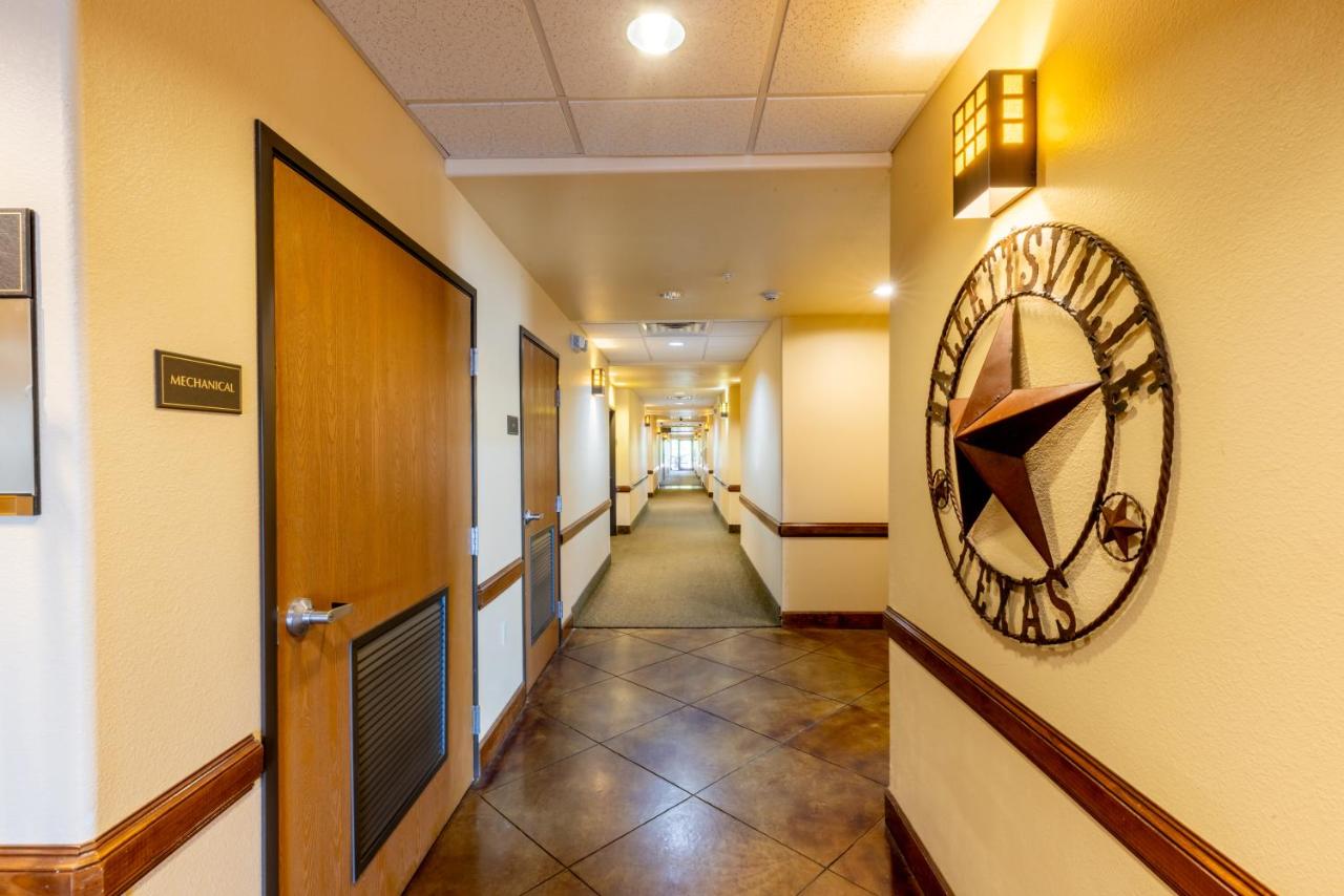  | Hotel Texas Hallettsville