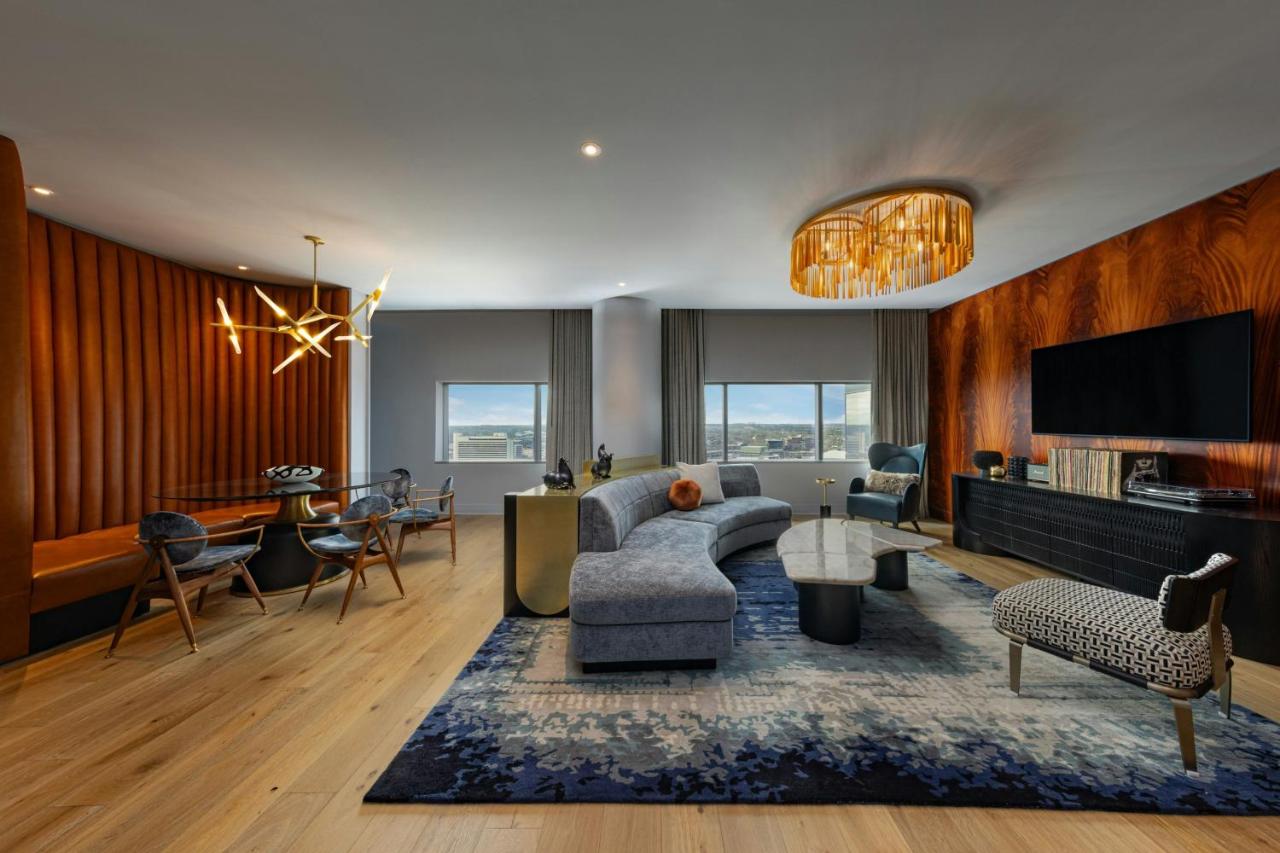 Ewow, Presidential Suite at W Austin