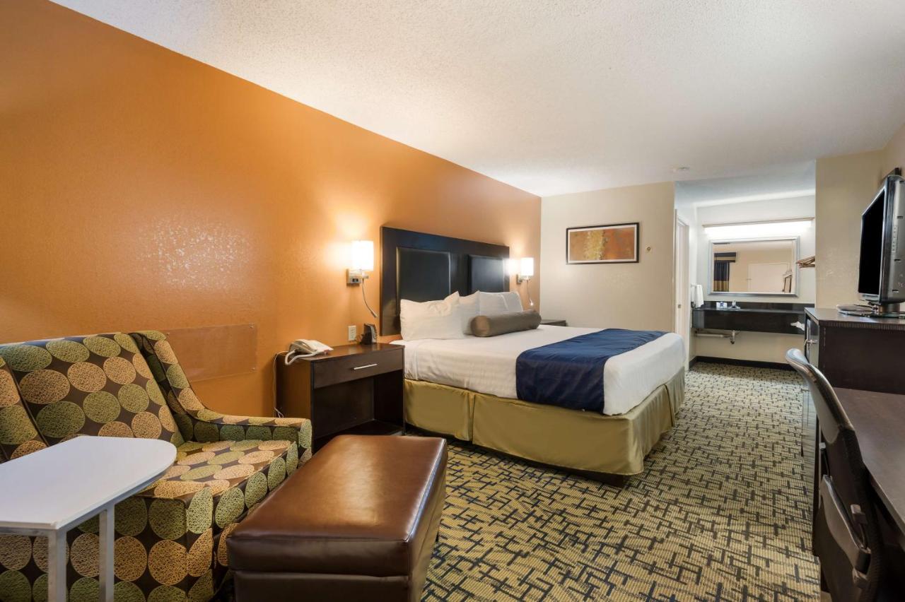 King Room - Smoking  at SureStay Hotel by Best Western Meridian