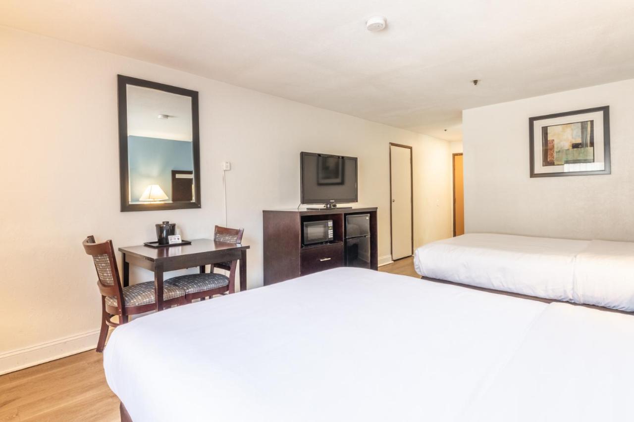 Standard Room, 2 Queen Beds, Non-Smoking at Quality Inn Near Mammoth Mountain Ski Resort