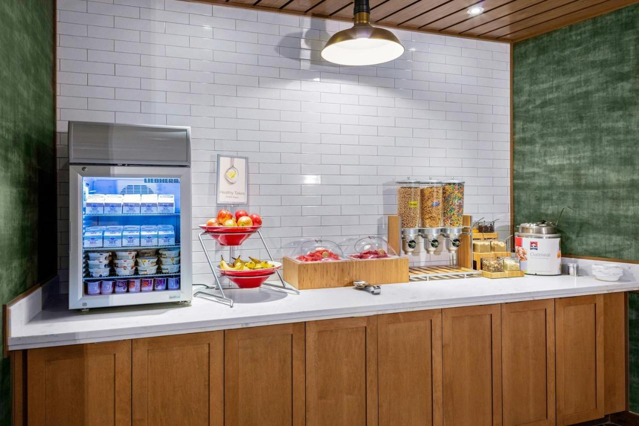  | Fairfield Inn & Suites by Marriott Queensbury Glens Falls/Lake George Area