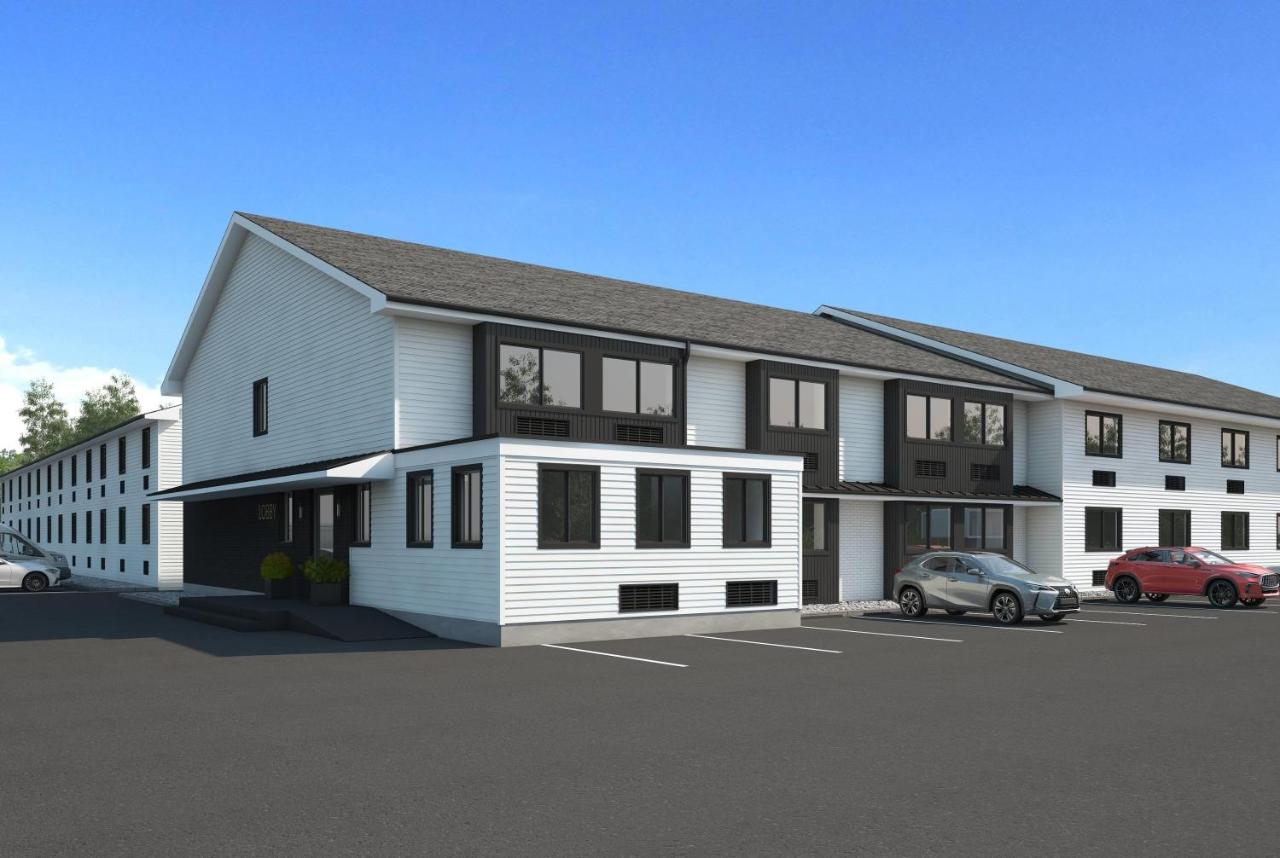  | Super 8 by Wyndham Portland/Westbrook Area