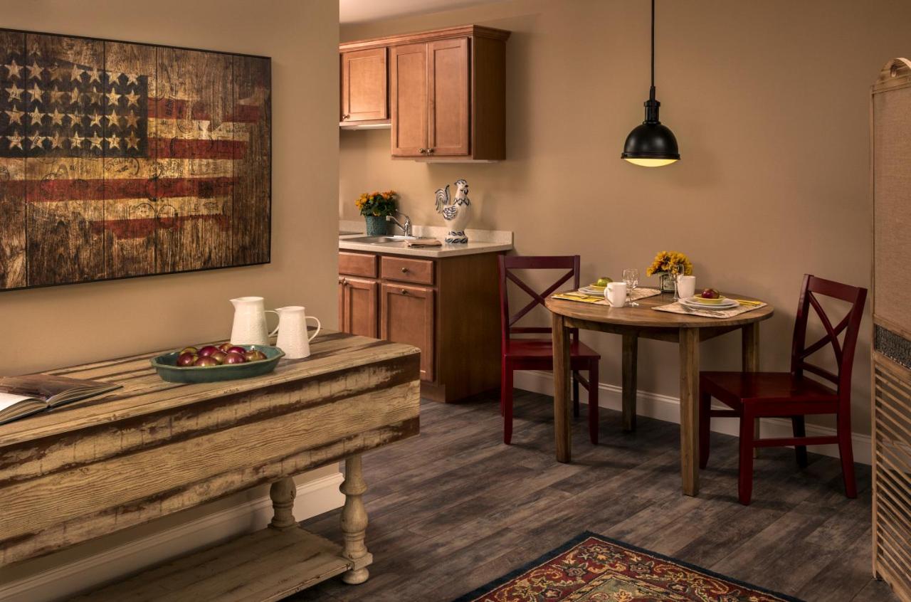 | Inn at Huntingfield Creek