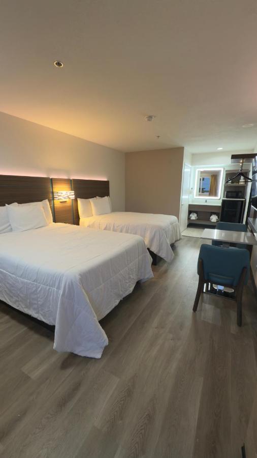 Double Room with Two Double Beds - Non-Smoking at Mission Inn San Luis Obispo