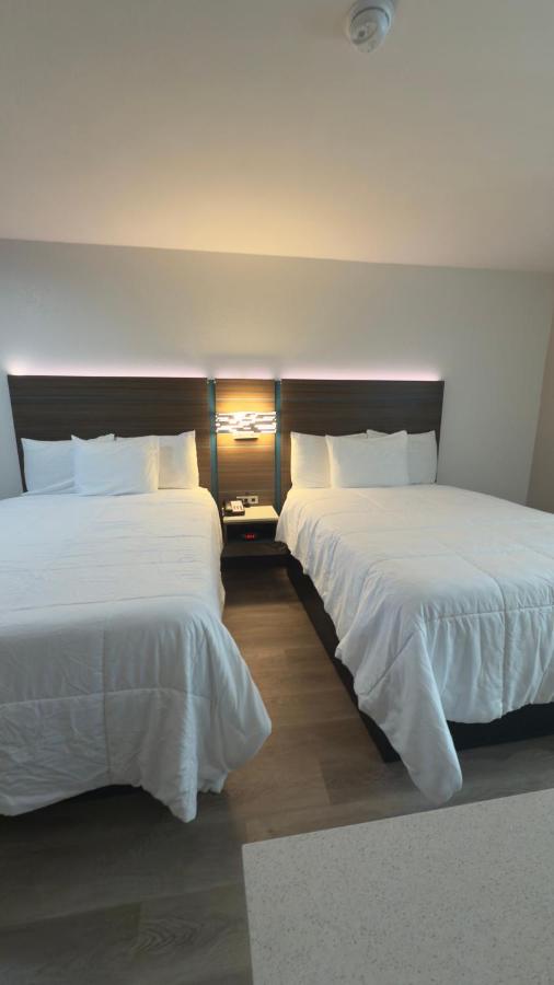 Double Room with Two Double Beds - Non-Smoking at Mission Inn San Luis Obispo