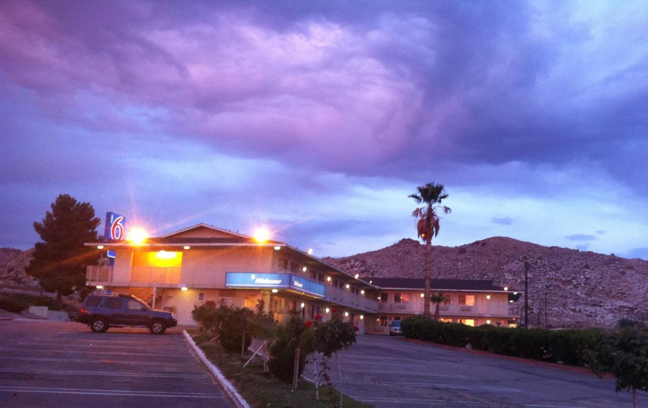 | Hilltop Inn & Suites