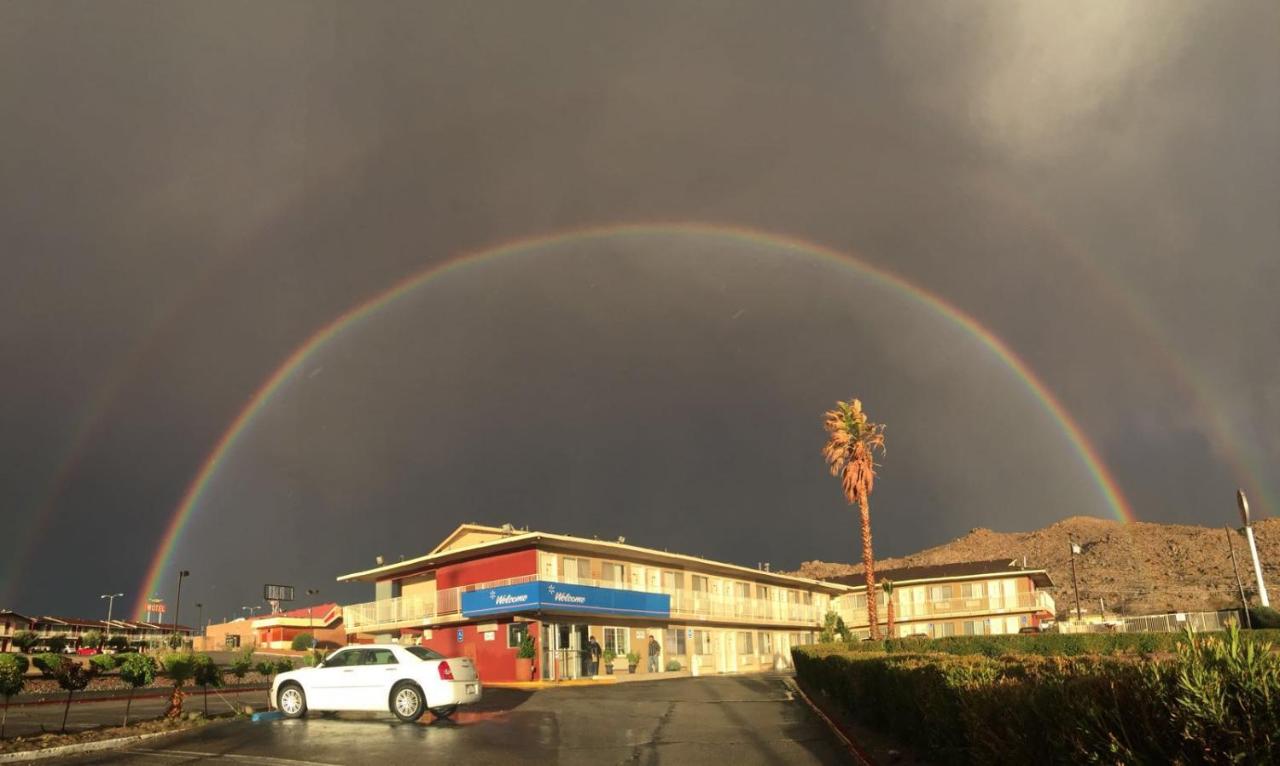 | Hilltop Inn & Suites