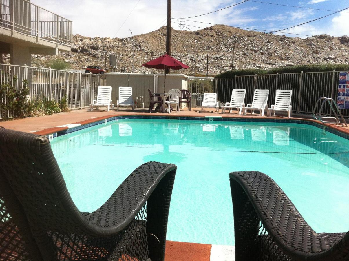 | Hilltop Inn & Suites