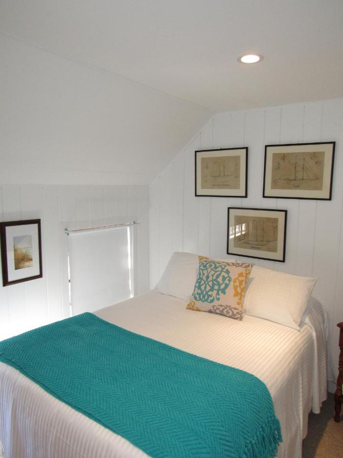 Economy Double Room with Shared Bathroom at The Masthead Resort