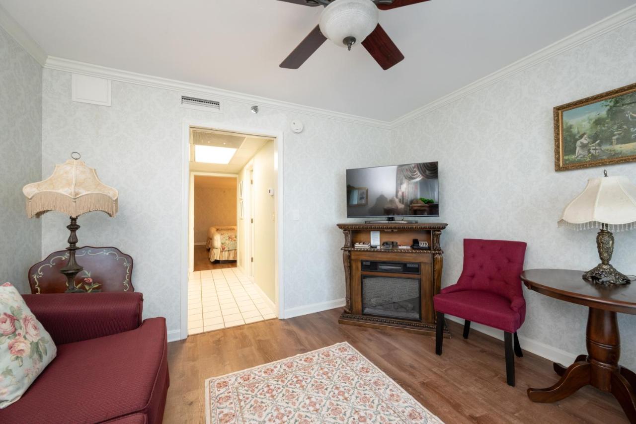 | Boardwalk Plaza Hotel