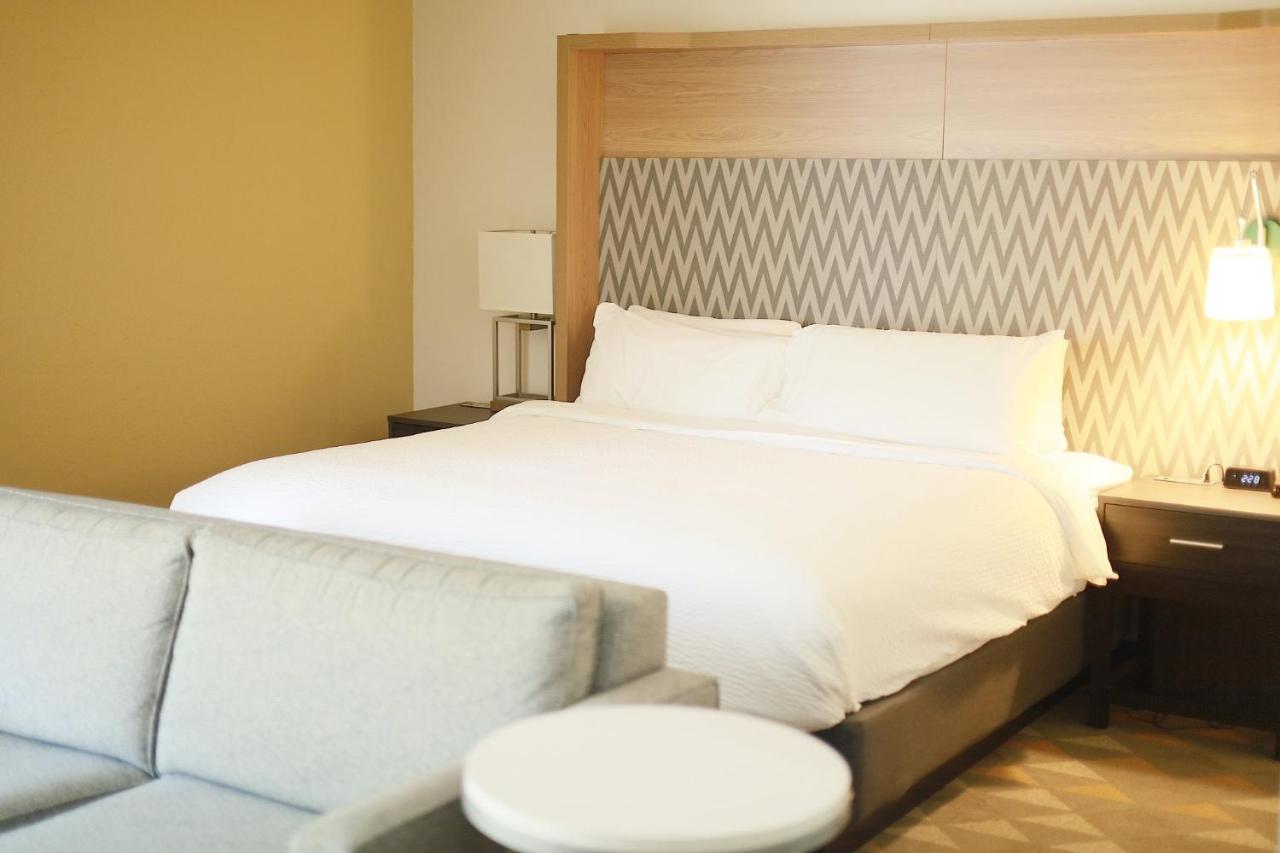 | Holiday Inn Cleveland, an IHG Hotel