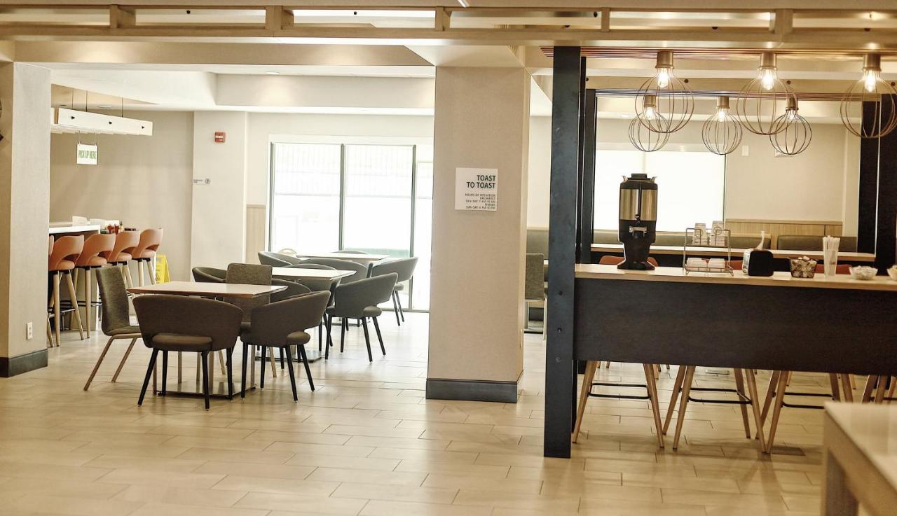 | Holiday Inn Cleveland, an IHG Hotel