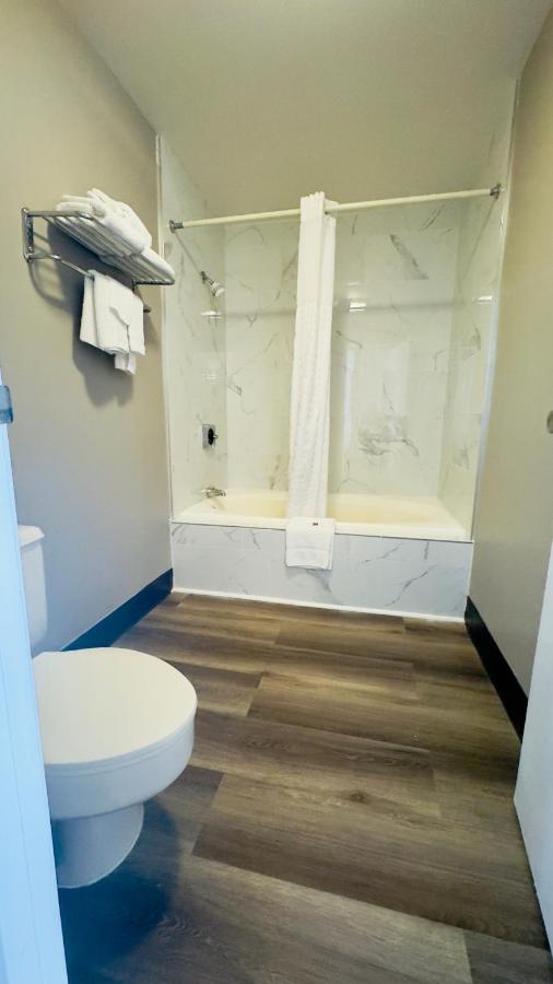 | Motel 6 McGraw, NY - Cortland