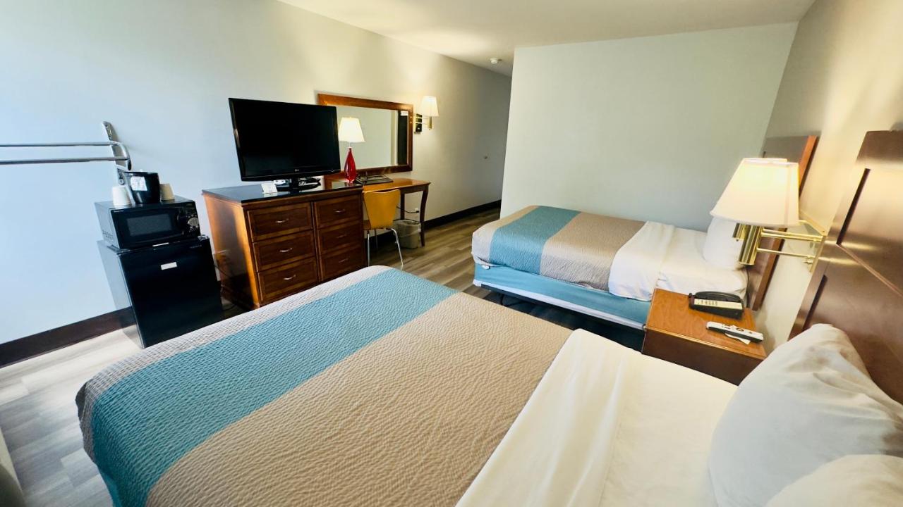 | Motel 6 McGraw, NY - Cortland