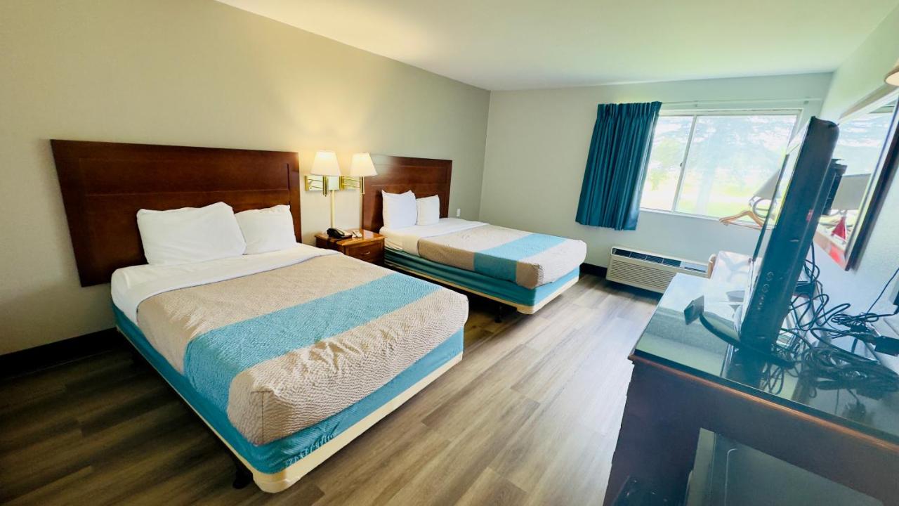 | Motel 6 McGraw, NY - Cortland
