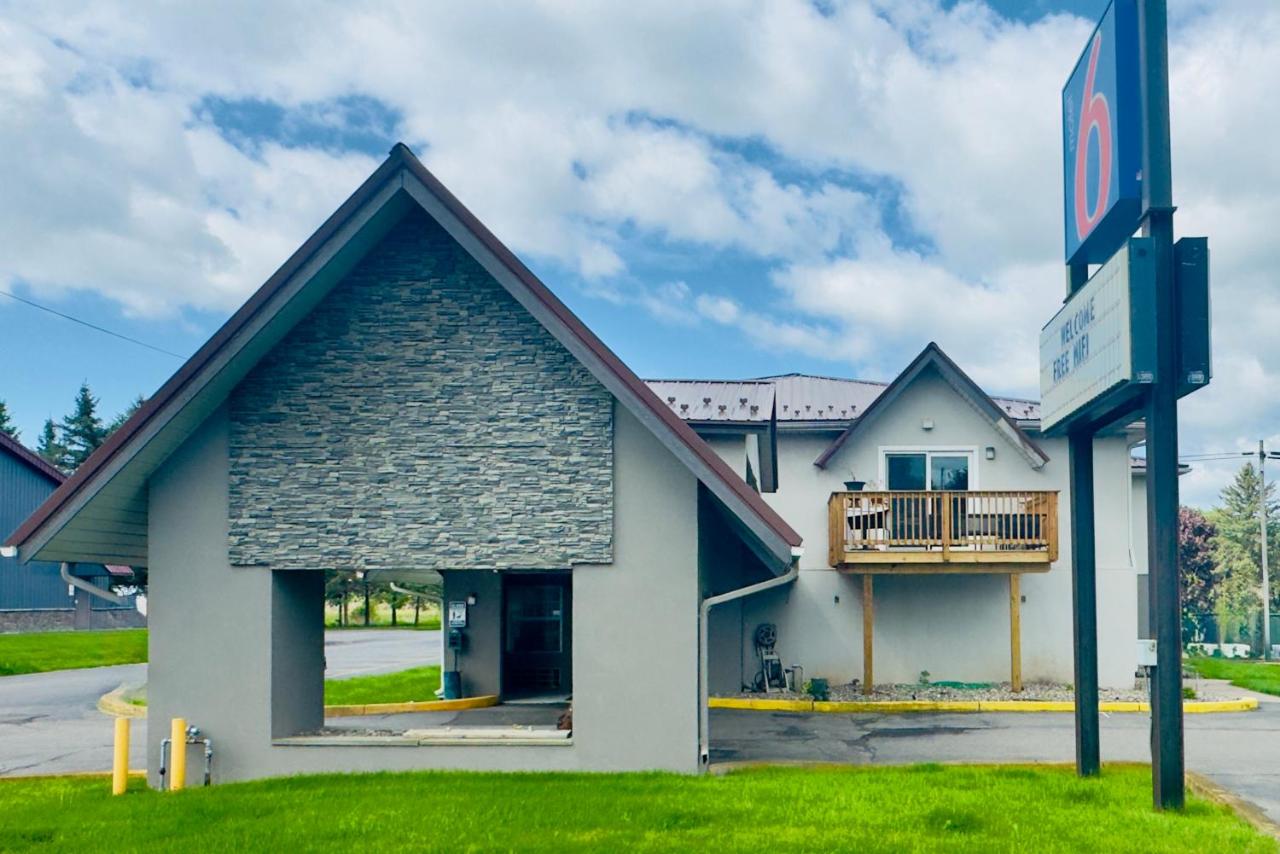 | Motel 6 McGraw, NY - Cortland