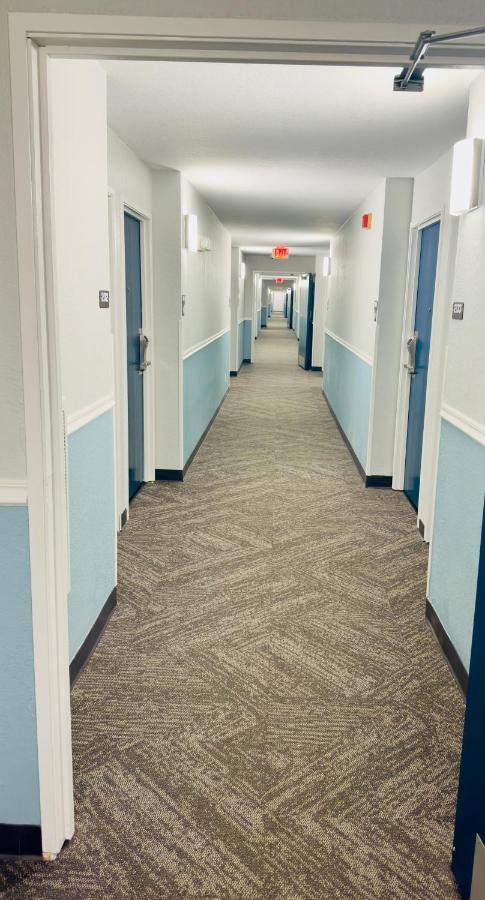 | Motel 6 McGraw, NY - Cortland
