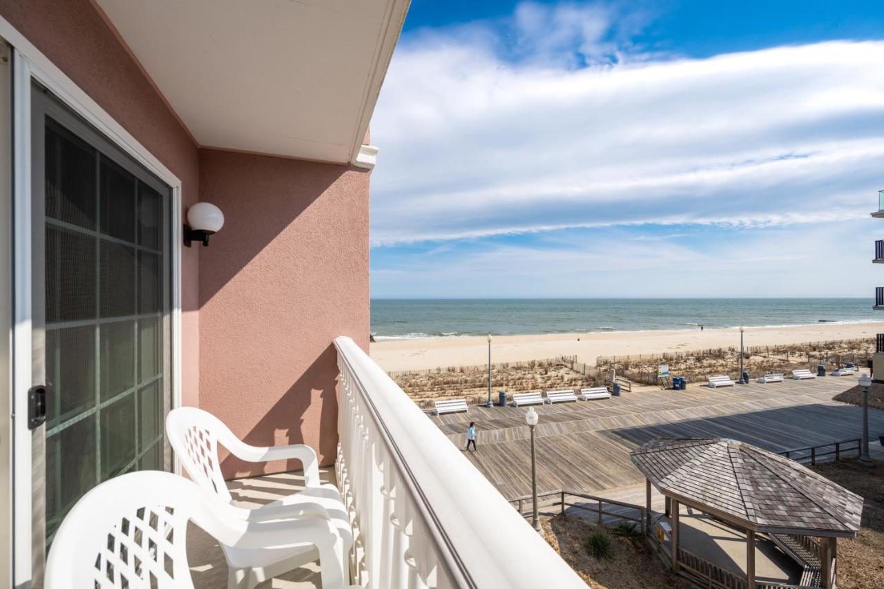 | Boardwalk Plaza Hotel