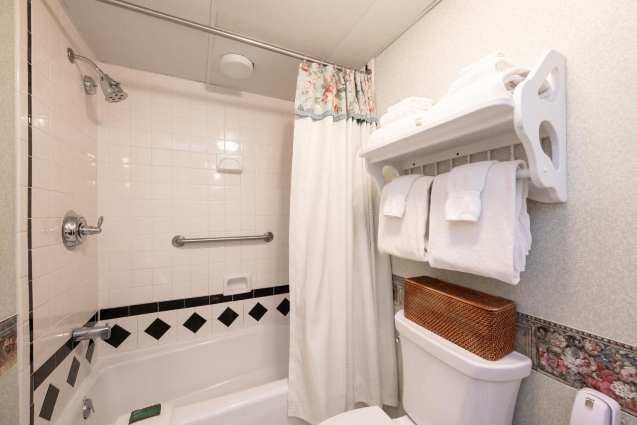 | Boardwalk Plaza Hotel