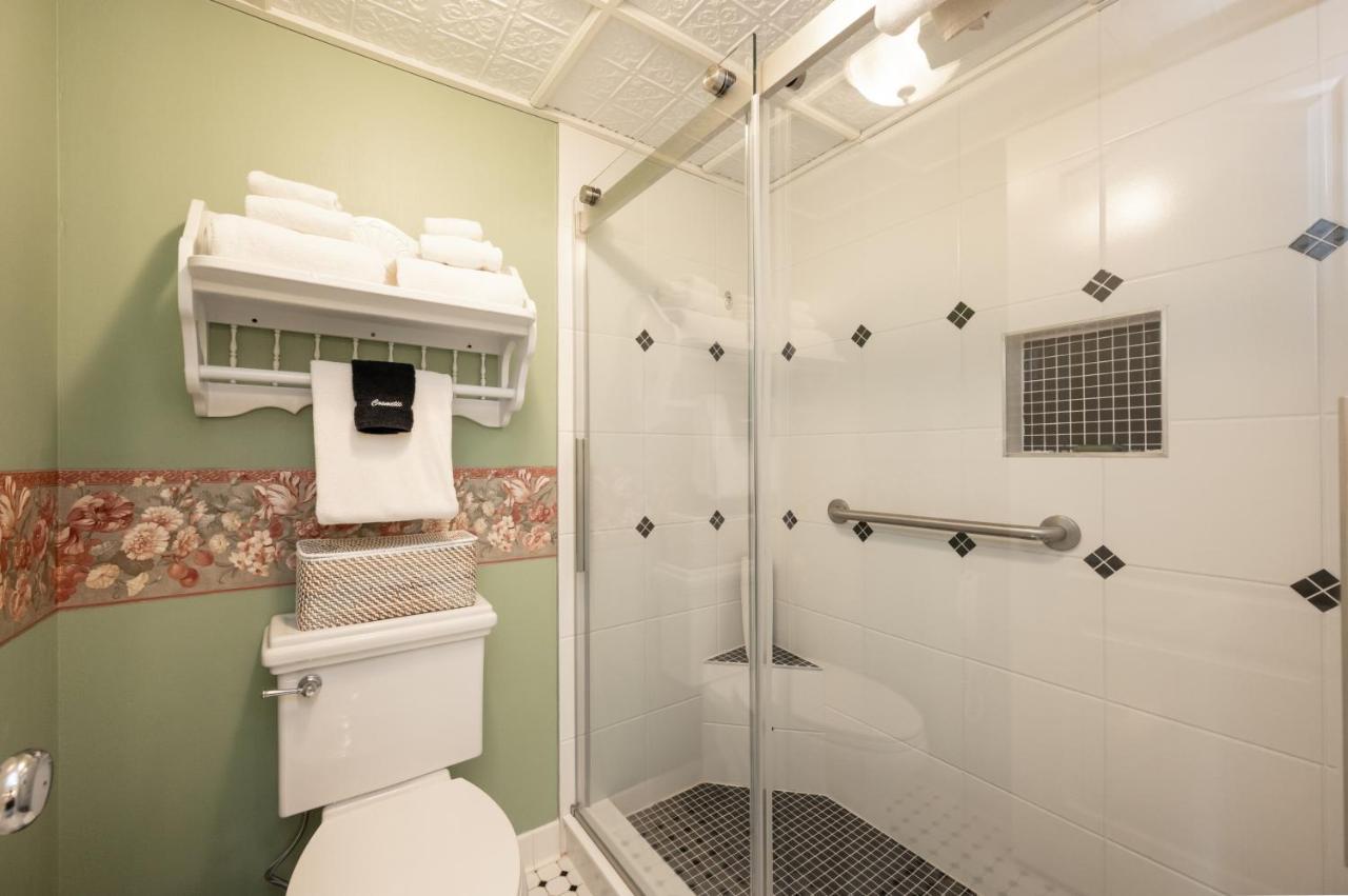 | Boardwalk Plaza Hotel