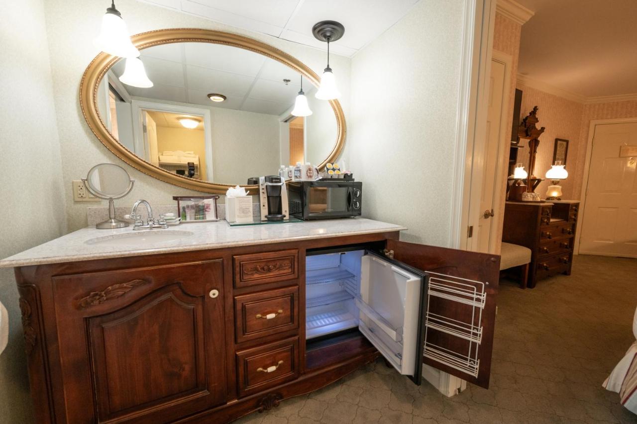 | Boardwalk Plaza Hotel
