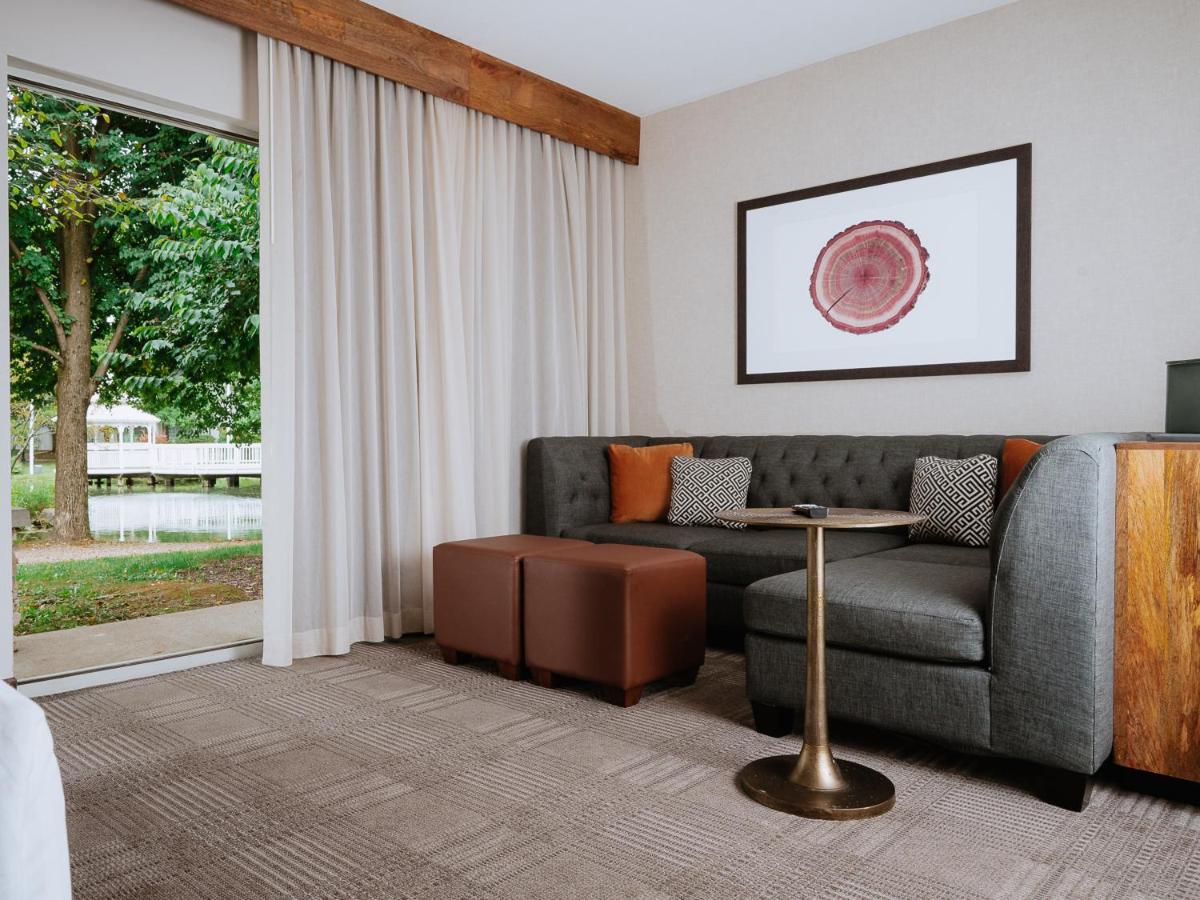 | Cherry Valley Hotel