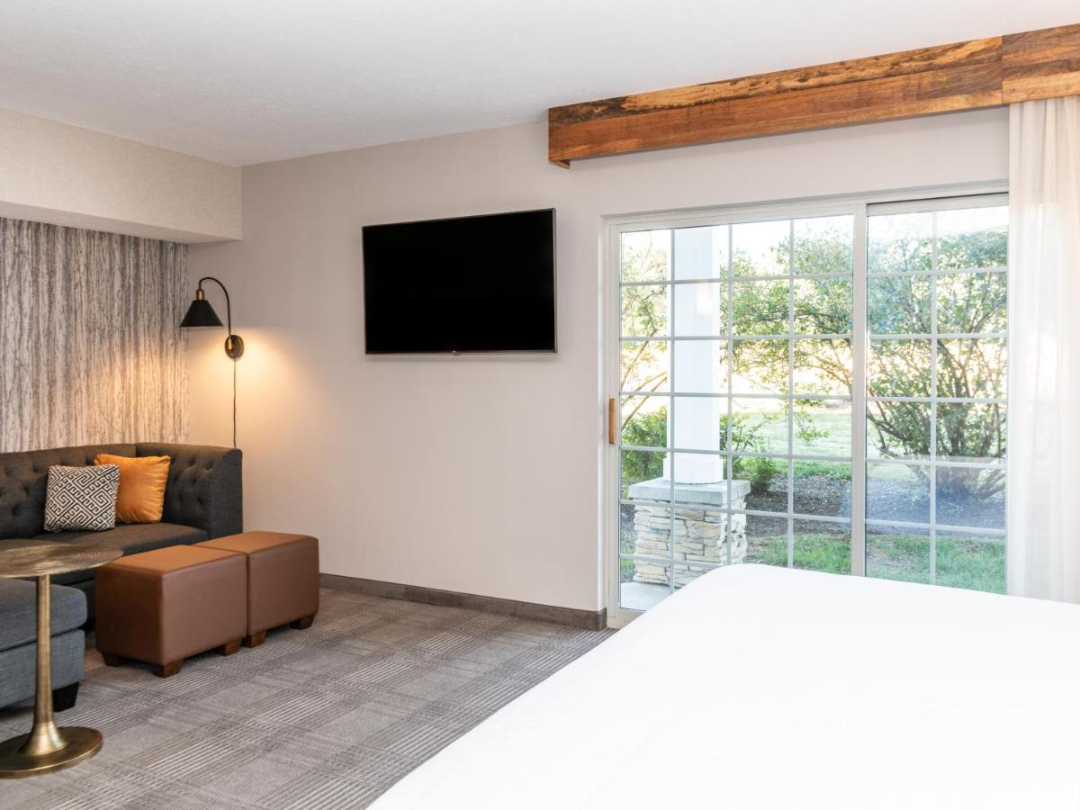 | Cherry Valley Hotel