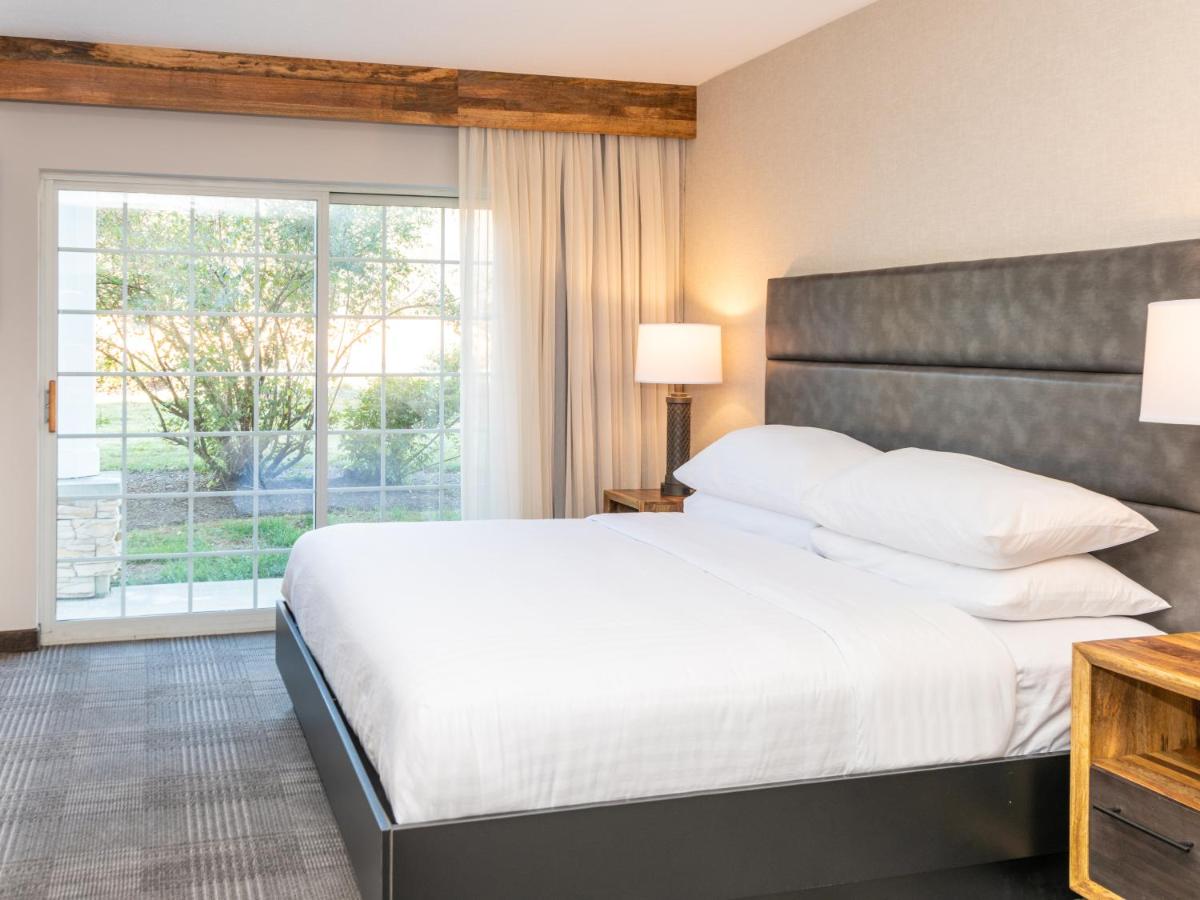 | Cherry Valley Hotel
