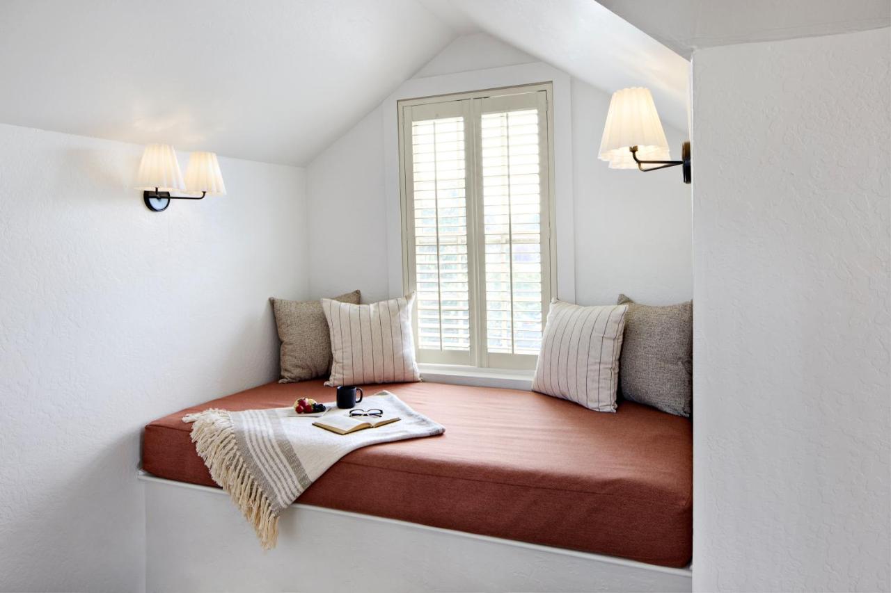 | Maison Fleurie, A Four Sisters Inn