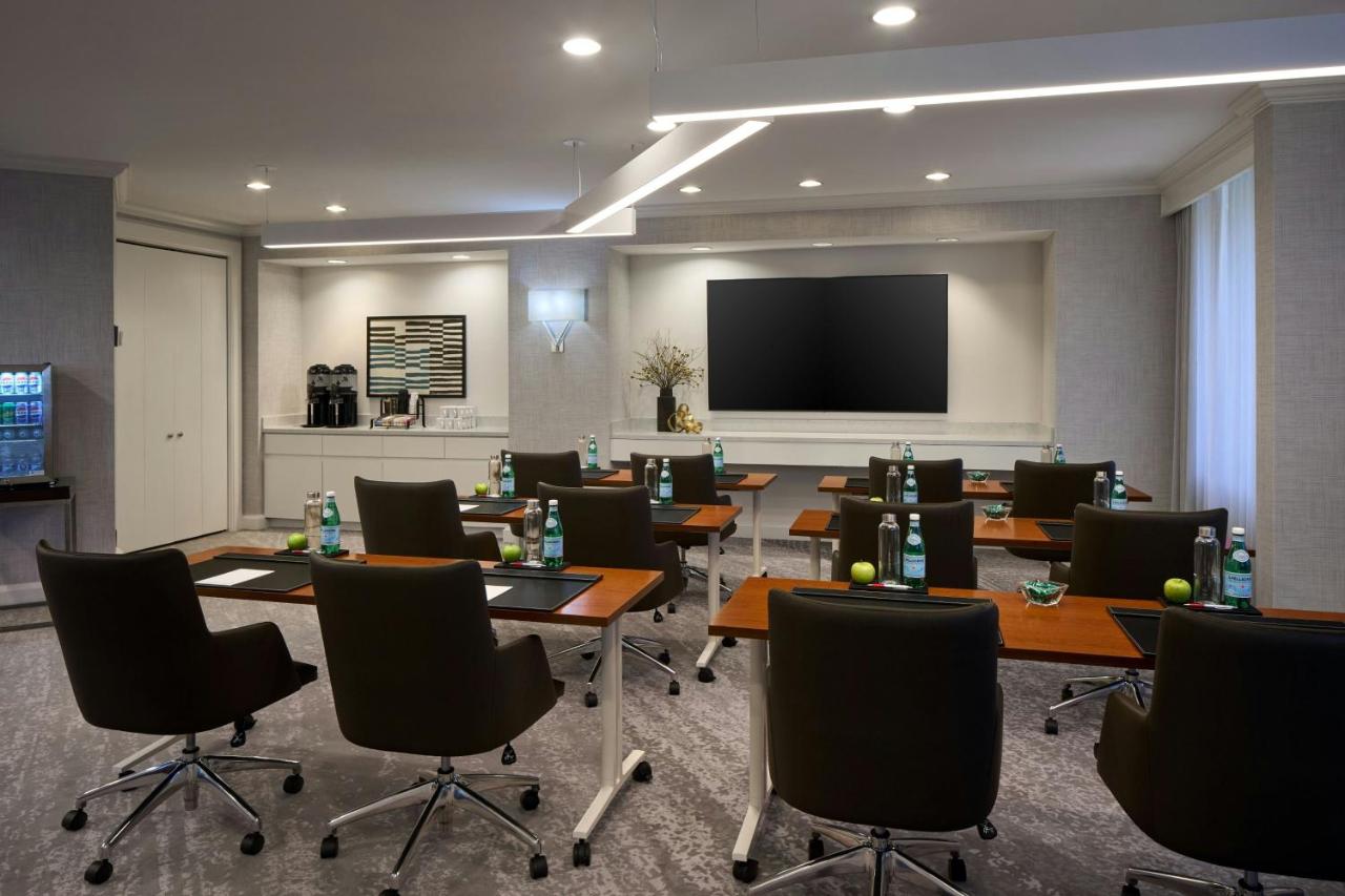 | Washington Dulles Marriott Suites