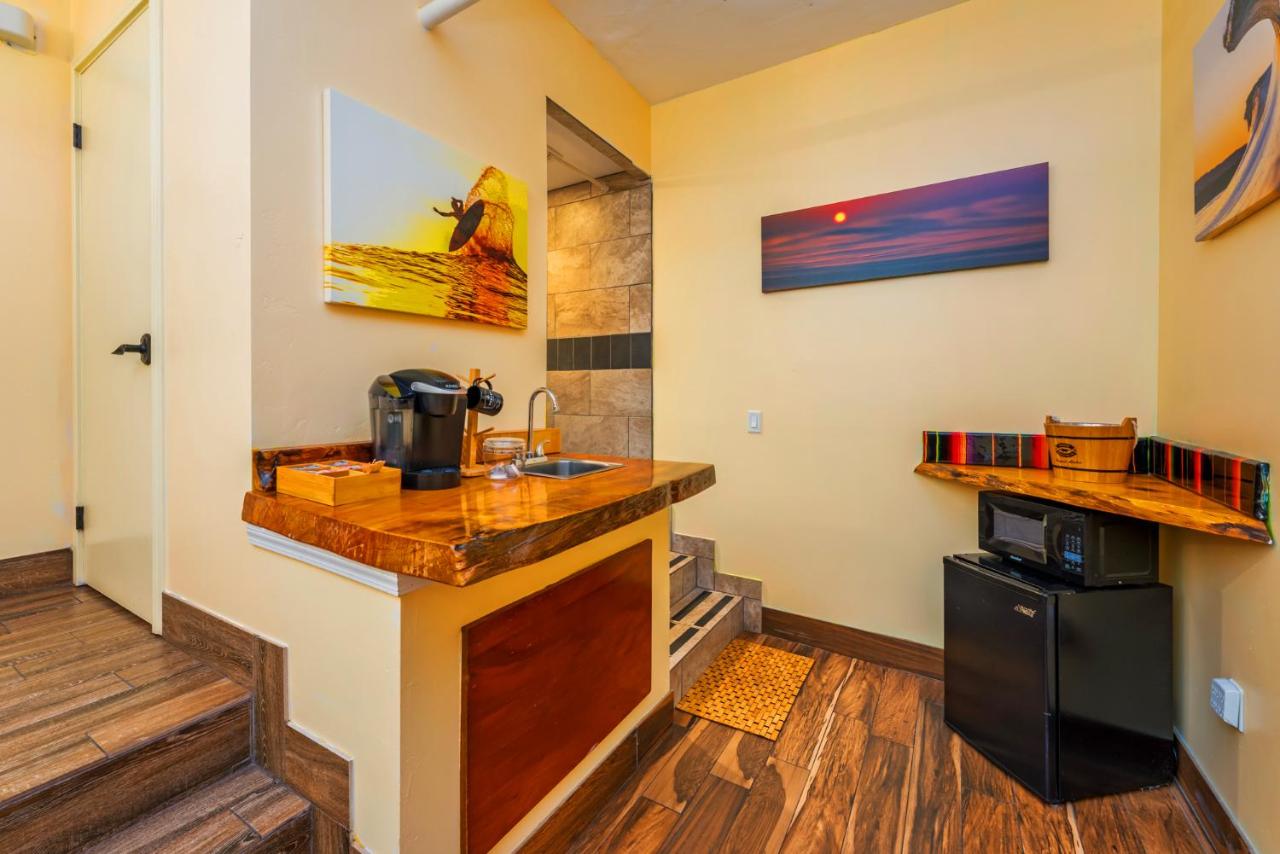 | Nomads Hotel