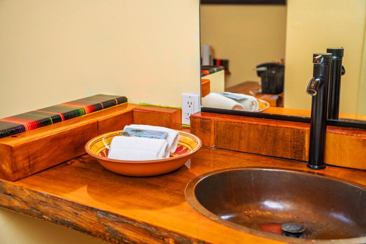 | Nomads Hotel