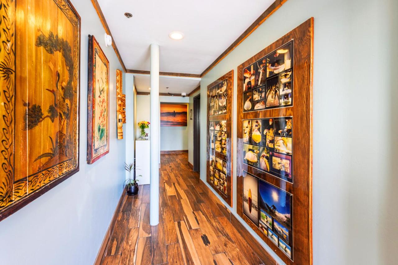 | Nomads Hotel