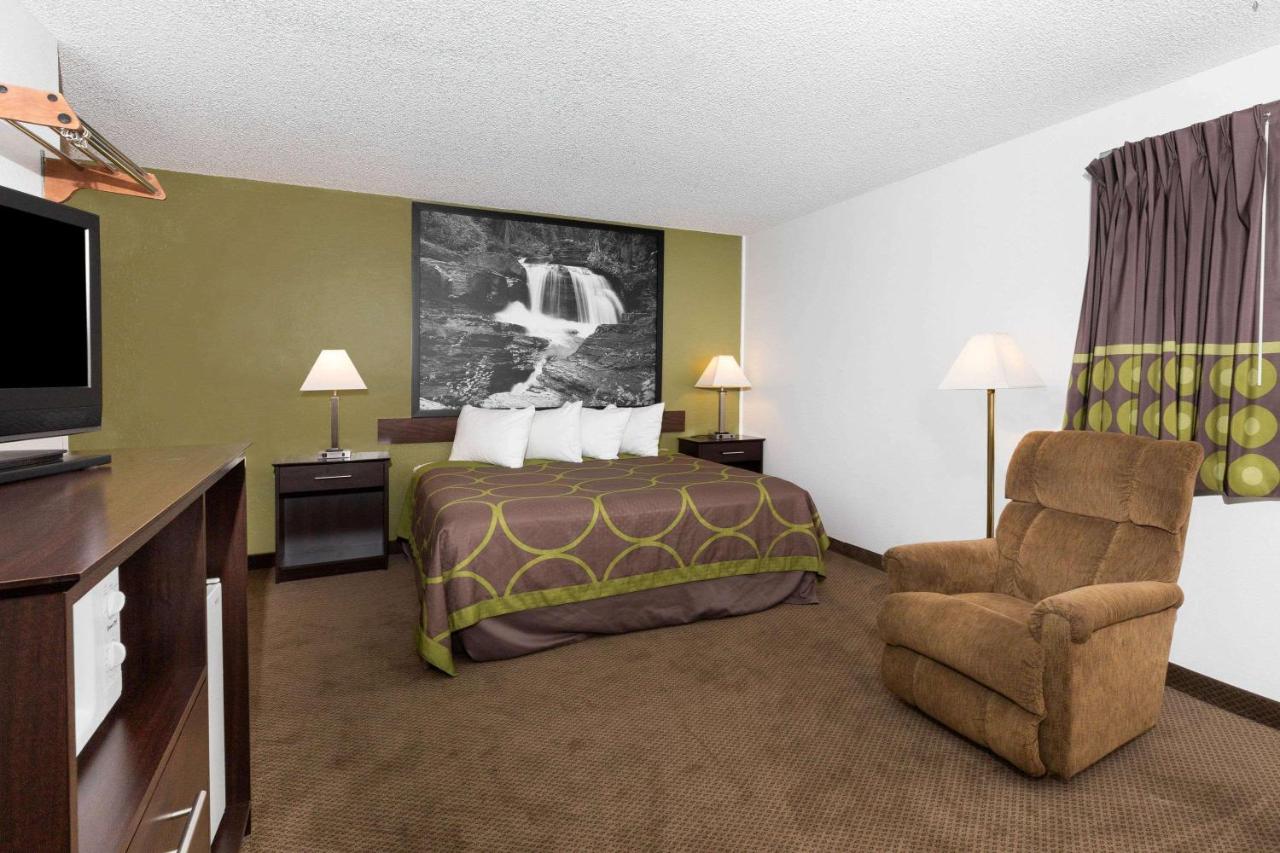 | Super 8 by Wyndham Missoula/Brooks Street