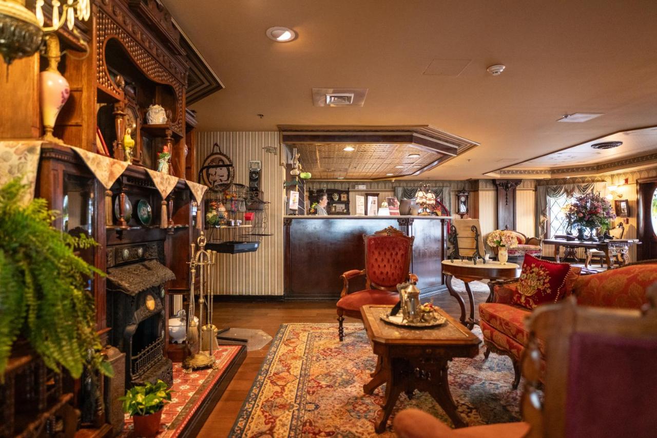 | Boardwalk Plaza Hotel