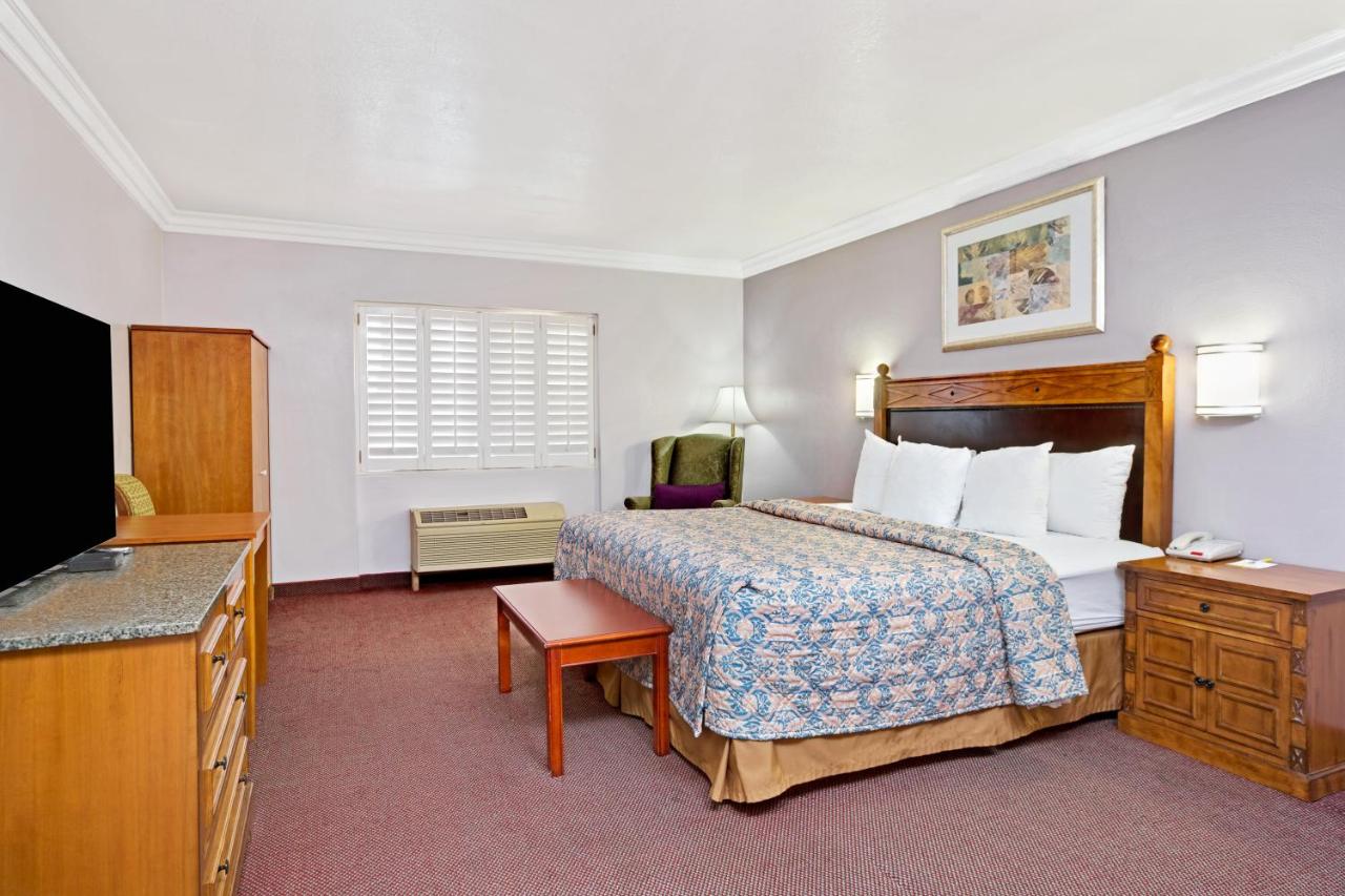 King Suite with Spa Bath- Non-Smoking at Days Inn by Wyndham West Covina