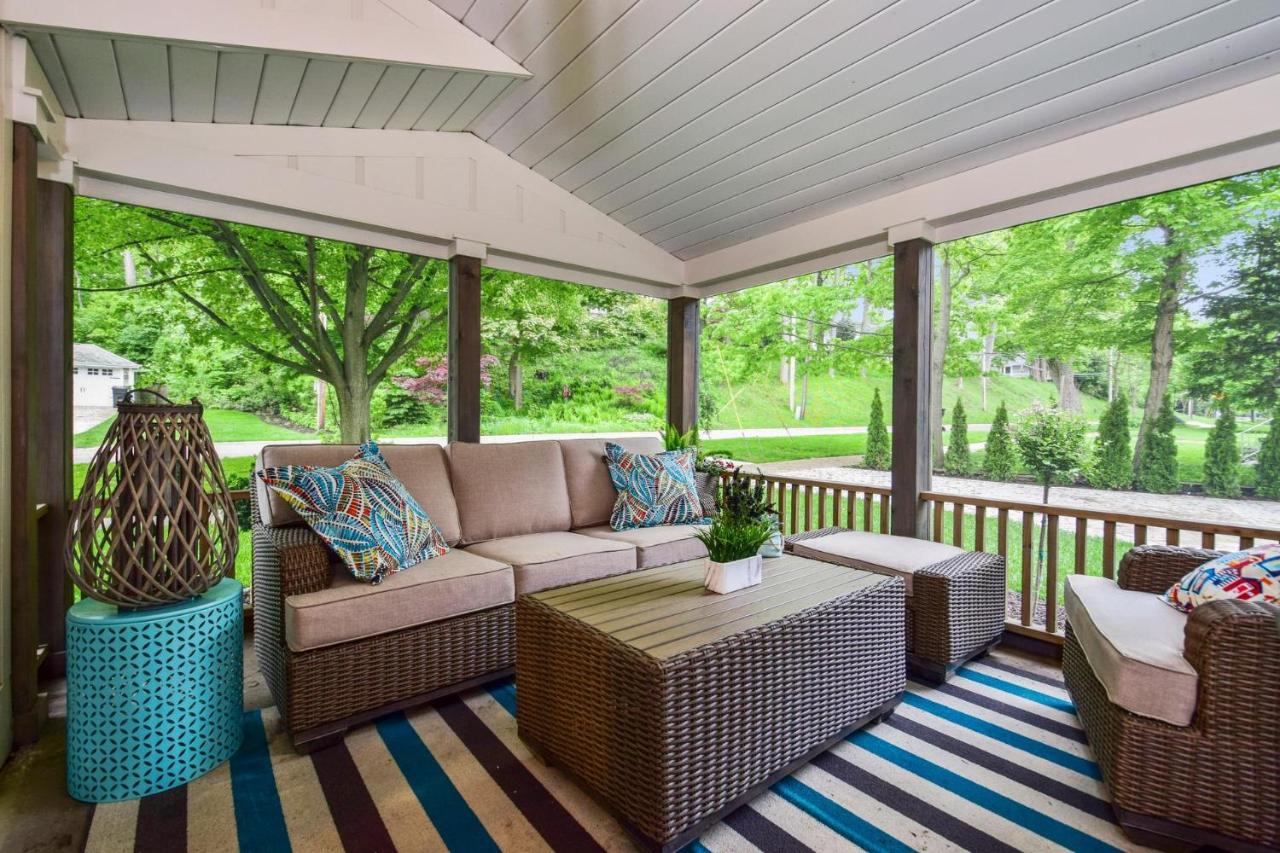 | Saugatuck Farmhouse