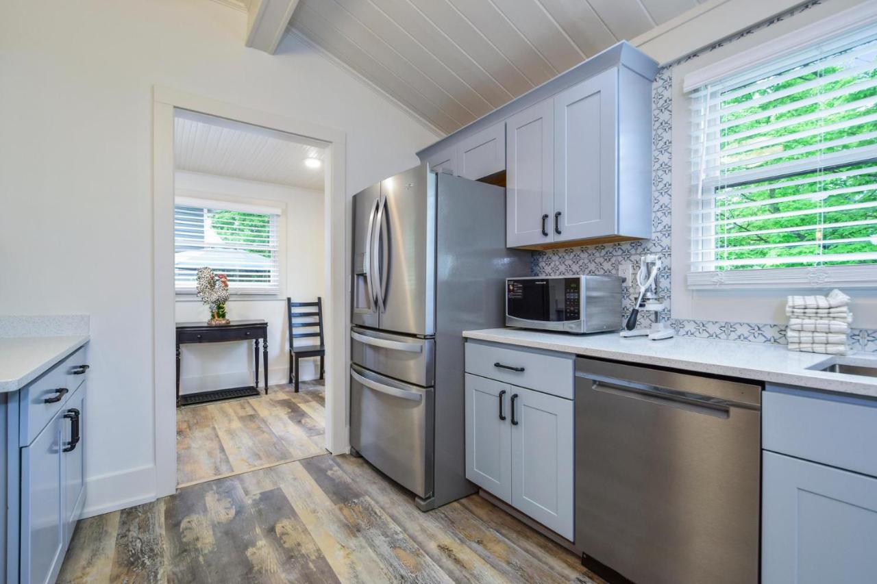 | Saugatuck Farmhouse
