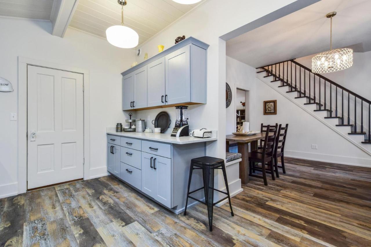 | Saugatuck Farmhouse