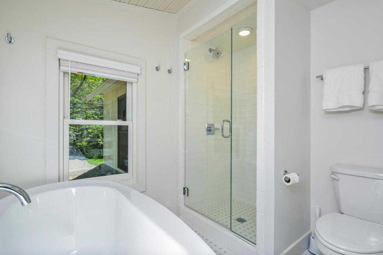 | Saugatuck Farmhouse