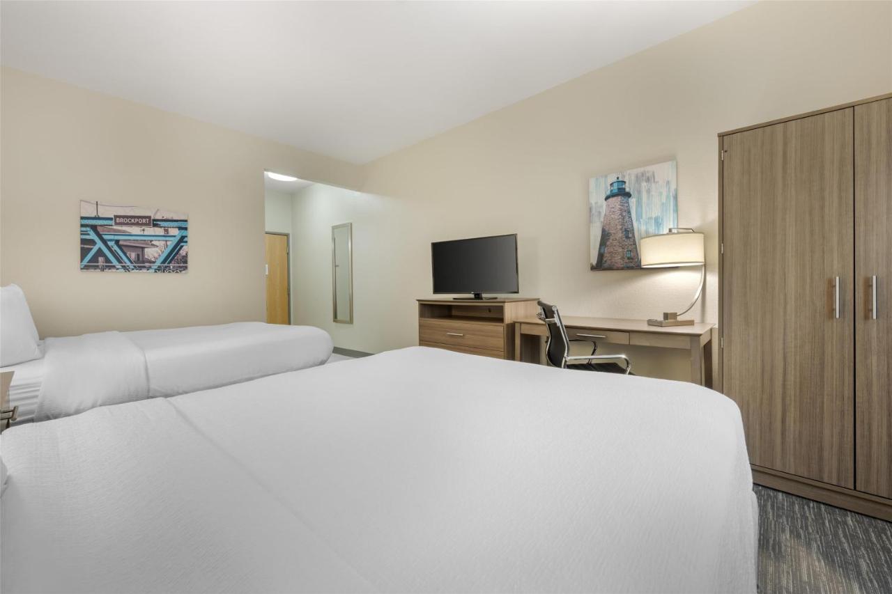Queen Room with Two Queen Beds at Best Western Brockport Inn & Suites
