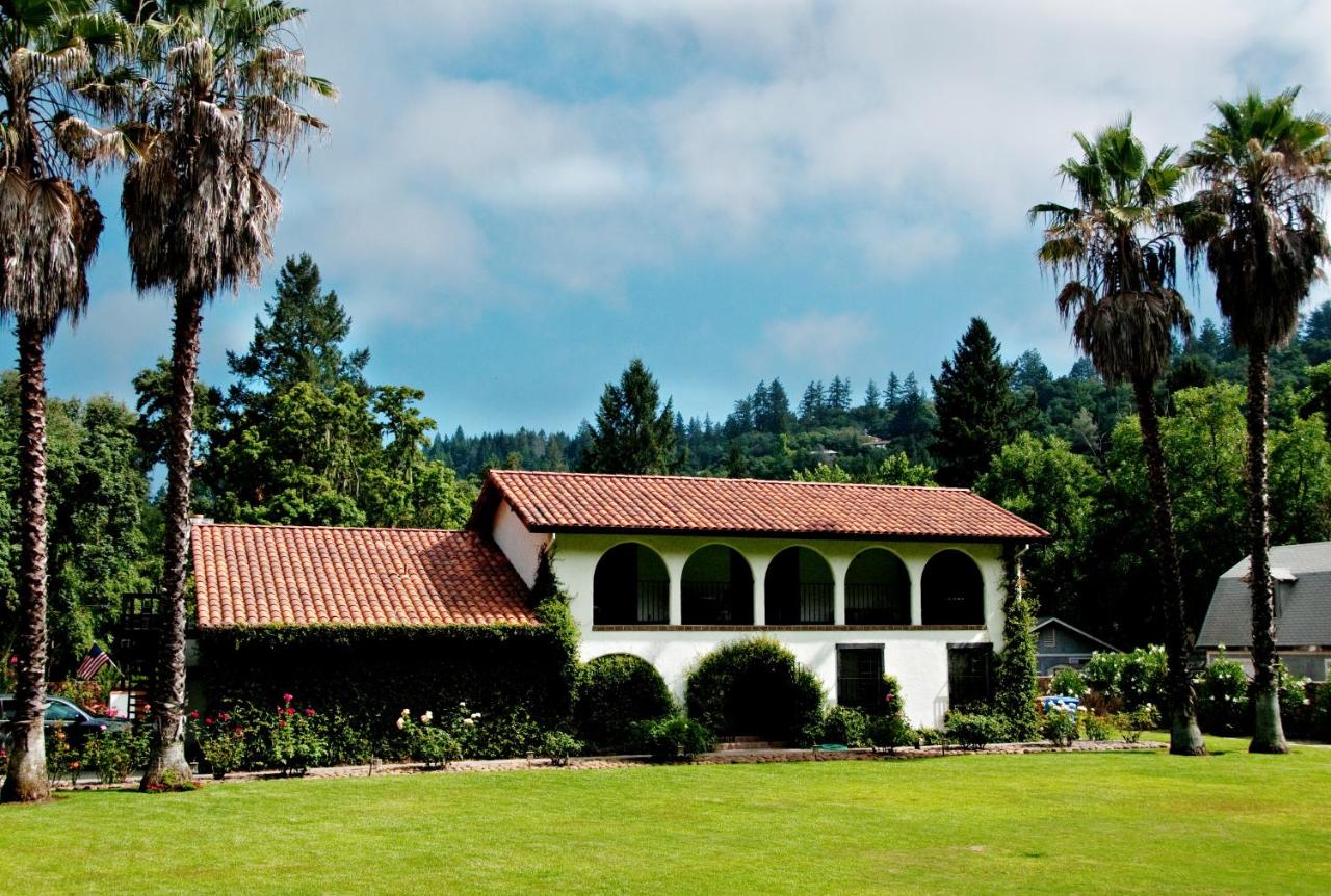 | Spanish Villa Inn