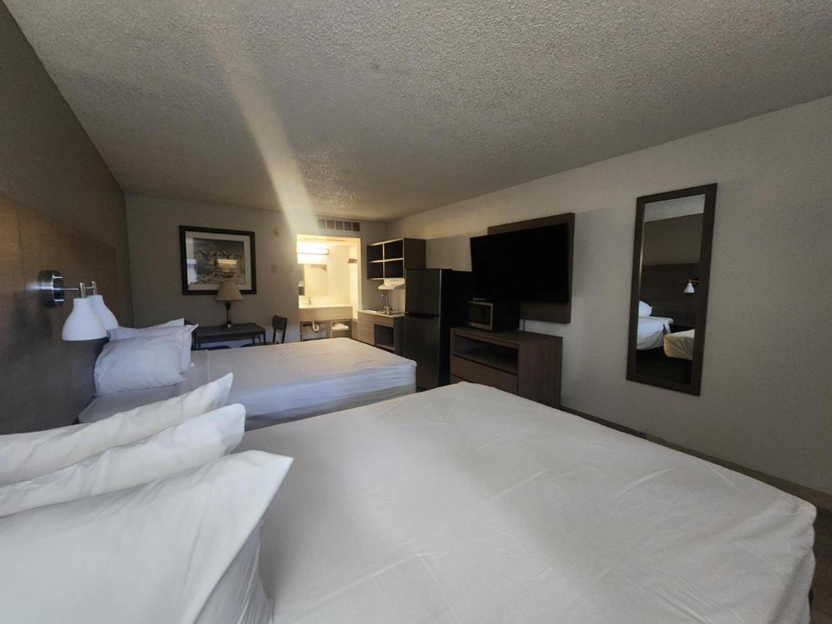 Queen Room with Two Queen Beds - Non-Smoking at Extended Stay America Select Suites - Sterling
