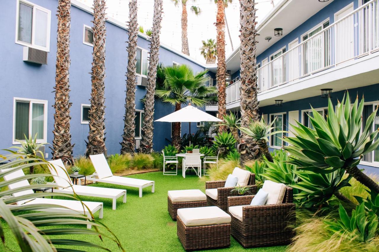 | Bayside Hotel