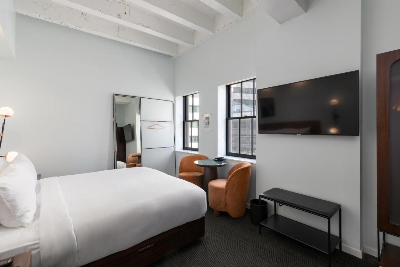 Apprentice, Guest room, 1 King at The Guild Hotel, San Diego Downtown, a Marriott Tribute Portfolio Hotel