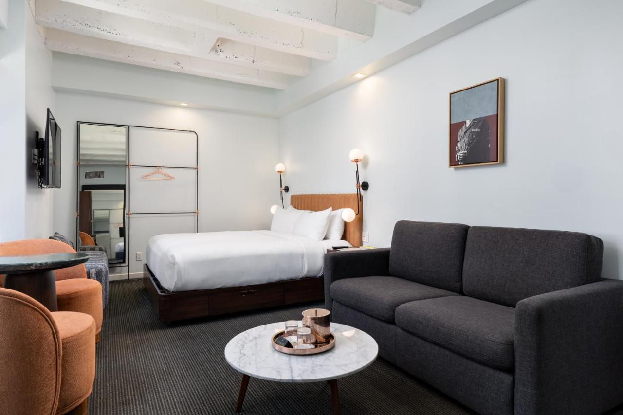 Master, Junior Suite, 1 King, Sofa bed at The Guild Hotel, San Diego Downtown, a Marriott Tribute Portfolio Hotel