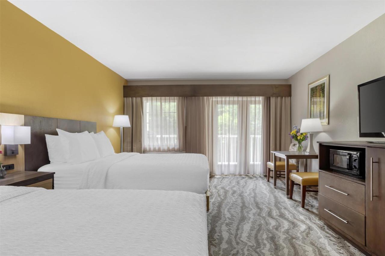 Queen Suite with Two Queen Beds - Non-Smoking at Best Western Plus River Escape Inn & Suites
