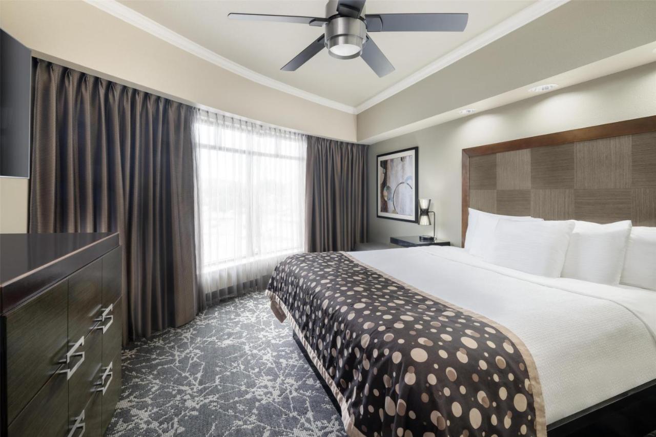 | Best Western Premier Crown Chase Inn & Suites