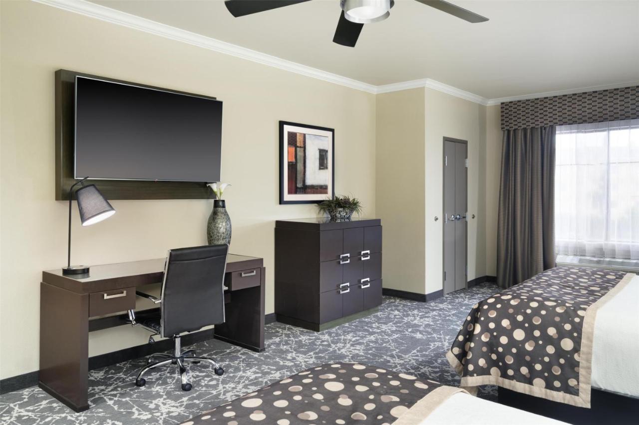 | Best Western Premier Crown Chase Inn & Suites