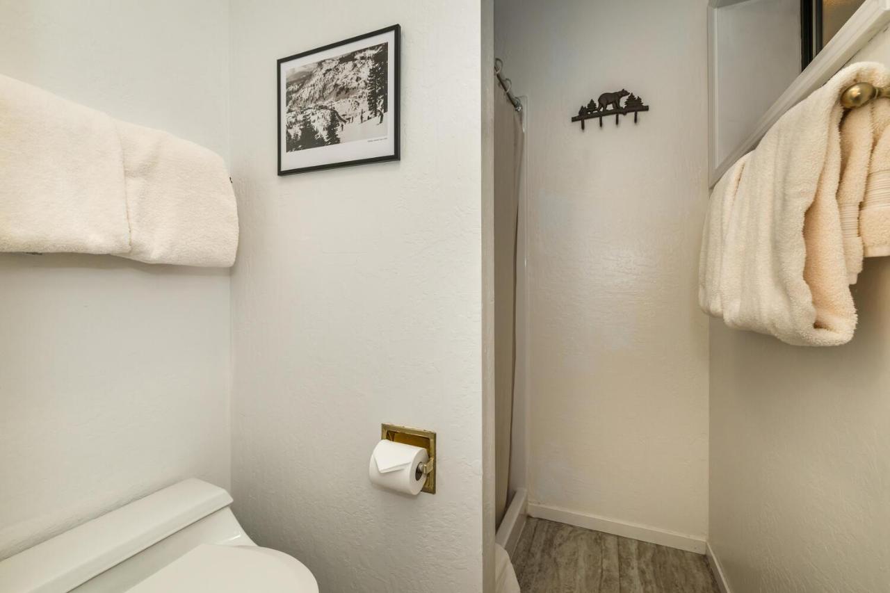 | Donner Lake Inn B&B